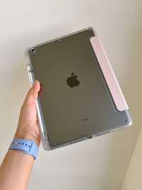 iPad com caixa e caneta