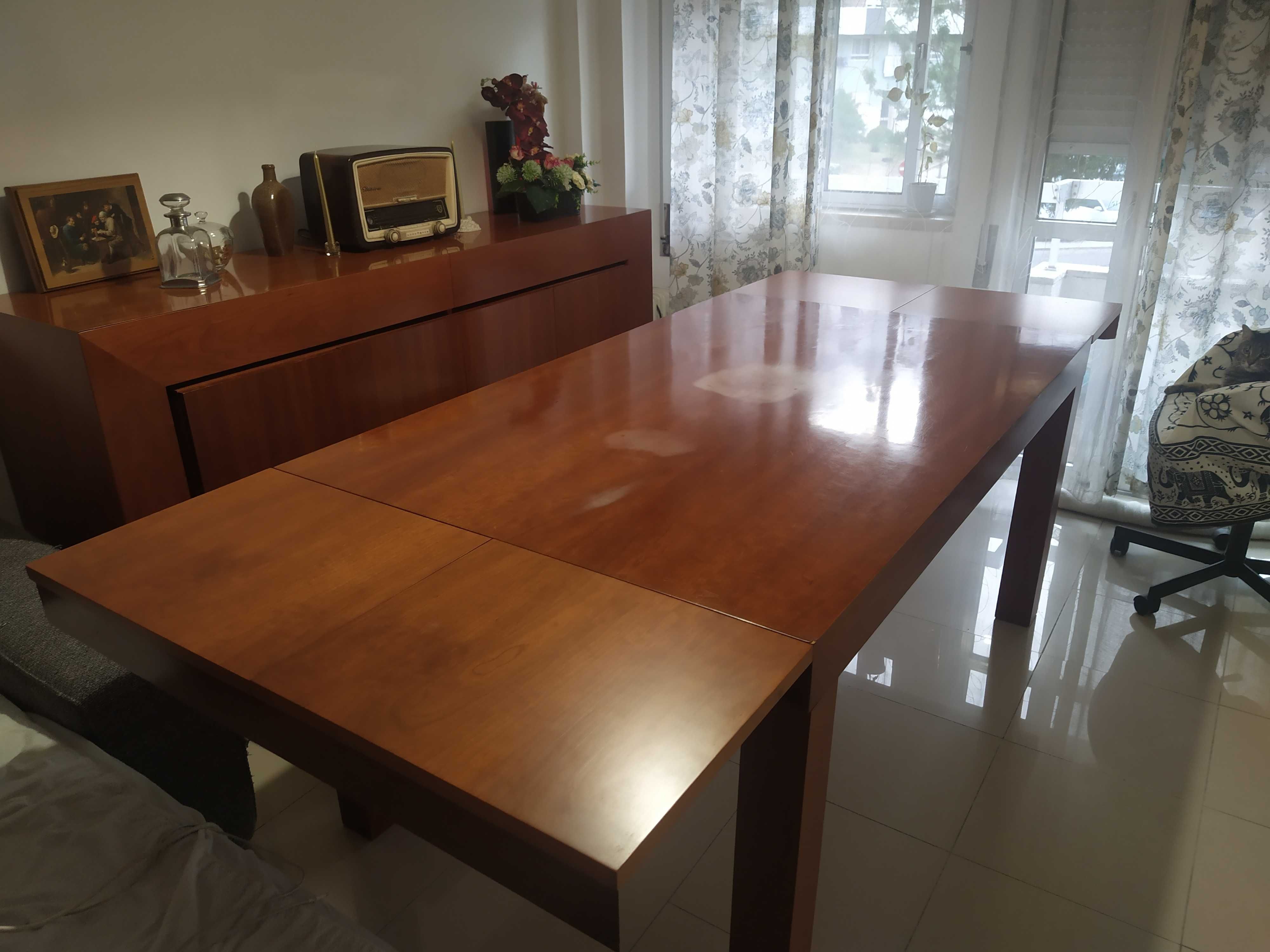 Conjunto de móveis de sala de jantar