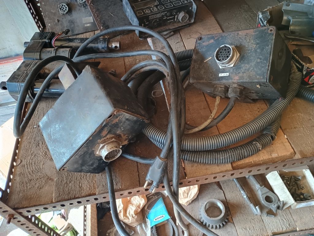 Kabel do prasy new Holland 640/650