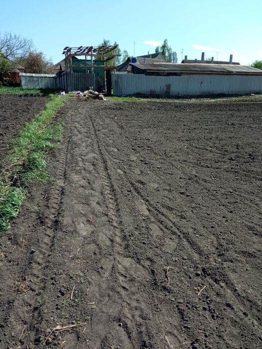 Продам будинок, з велик,учасником,,ціна дог