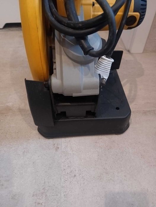 DEWALT przecinarka tarczowa do   metalu 355mm 2200 W