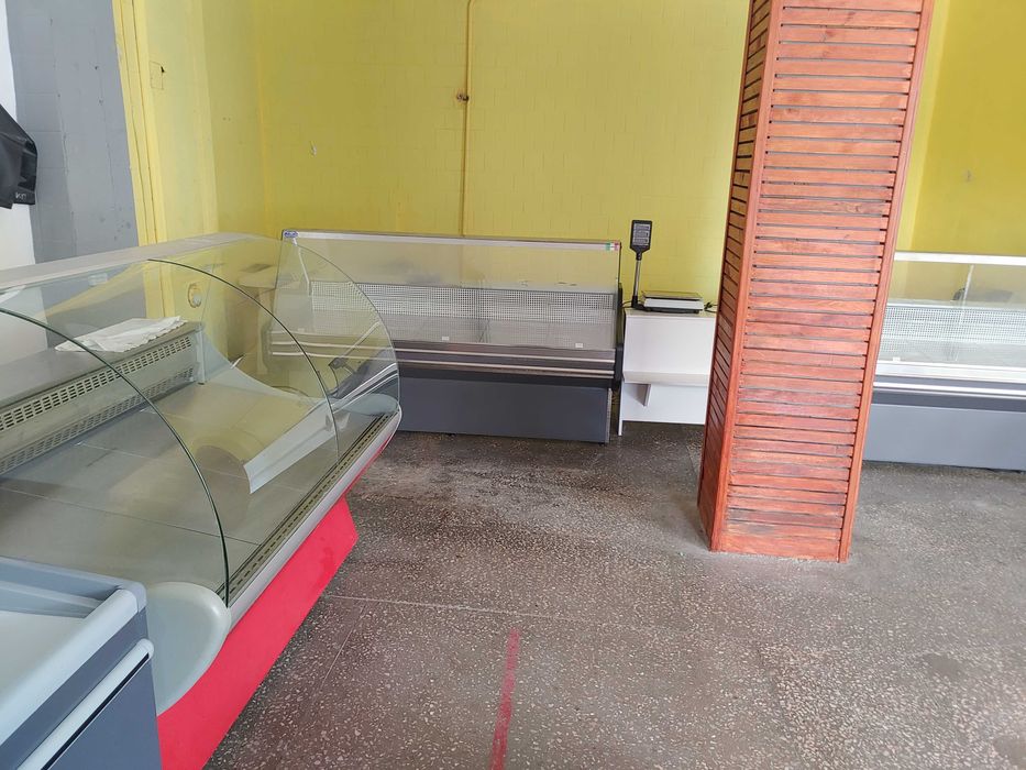 Продам холодильнi вiтрини в iдеальному станi