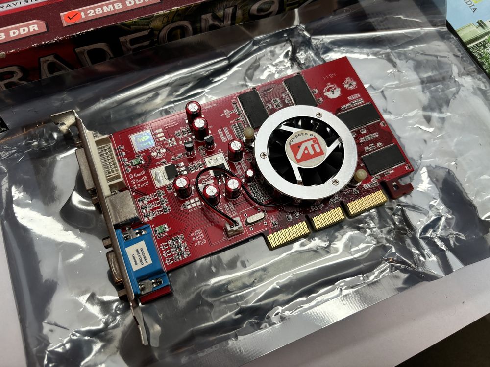 ATI Radeon 9250 /128MB DDR TV DVI