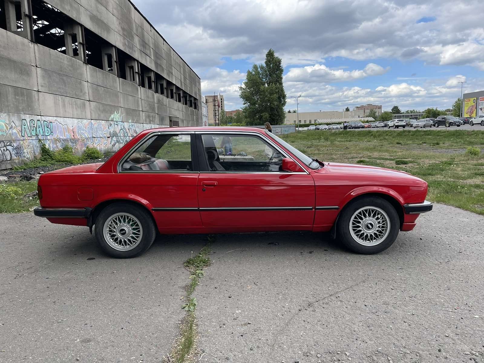 BMW e30 Купе 2.7 Газ