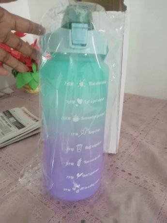 Пляшка для води. 2л