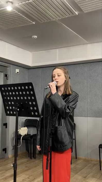 Вокал онлайн, фортепіано, викладач вокалу online