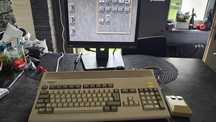 Amiga 1200 TF 1230/50MHz  monitor BenQ