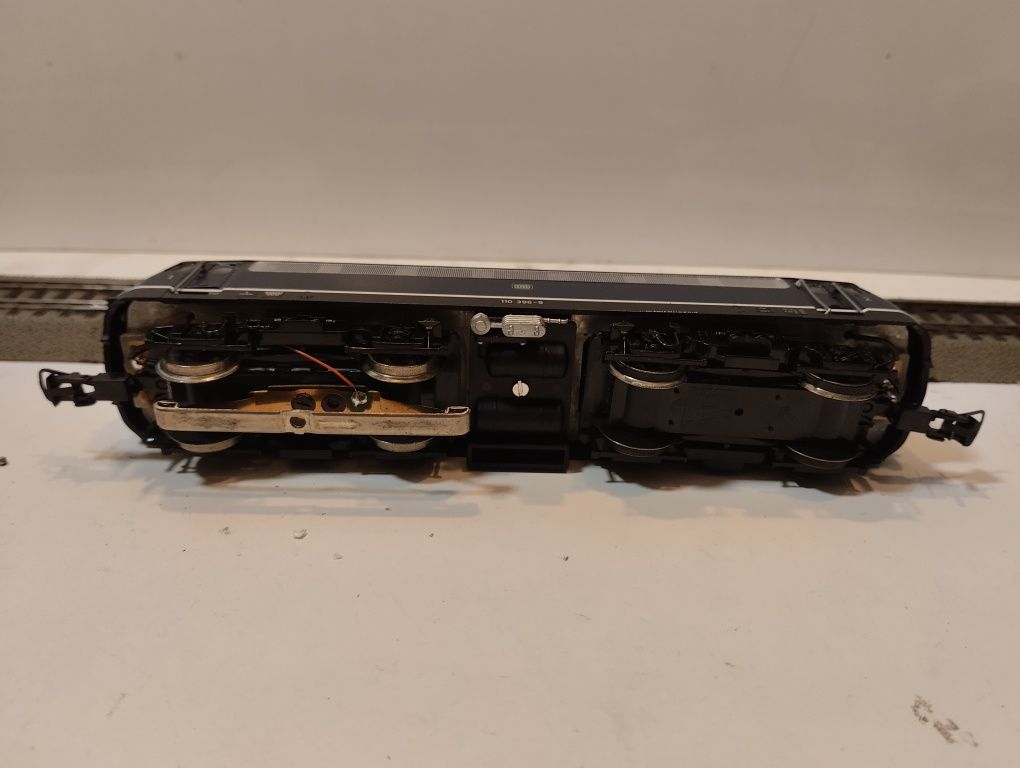 Lokomotywa elektrowóz Liliput BR110 AC gniazdo dekod do naprawy//311