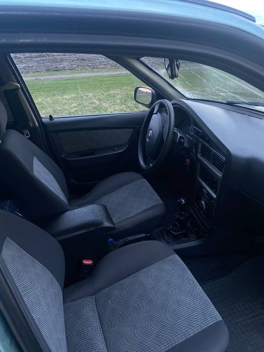 Авто Daewoo Nexia