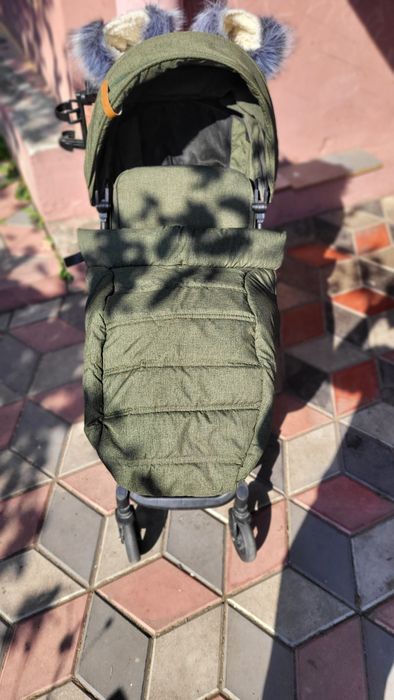 Прогулянкова коляска Bambi M 4249-2, темно-зелена 

Матеріал ра
