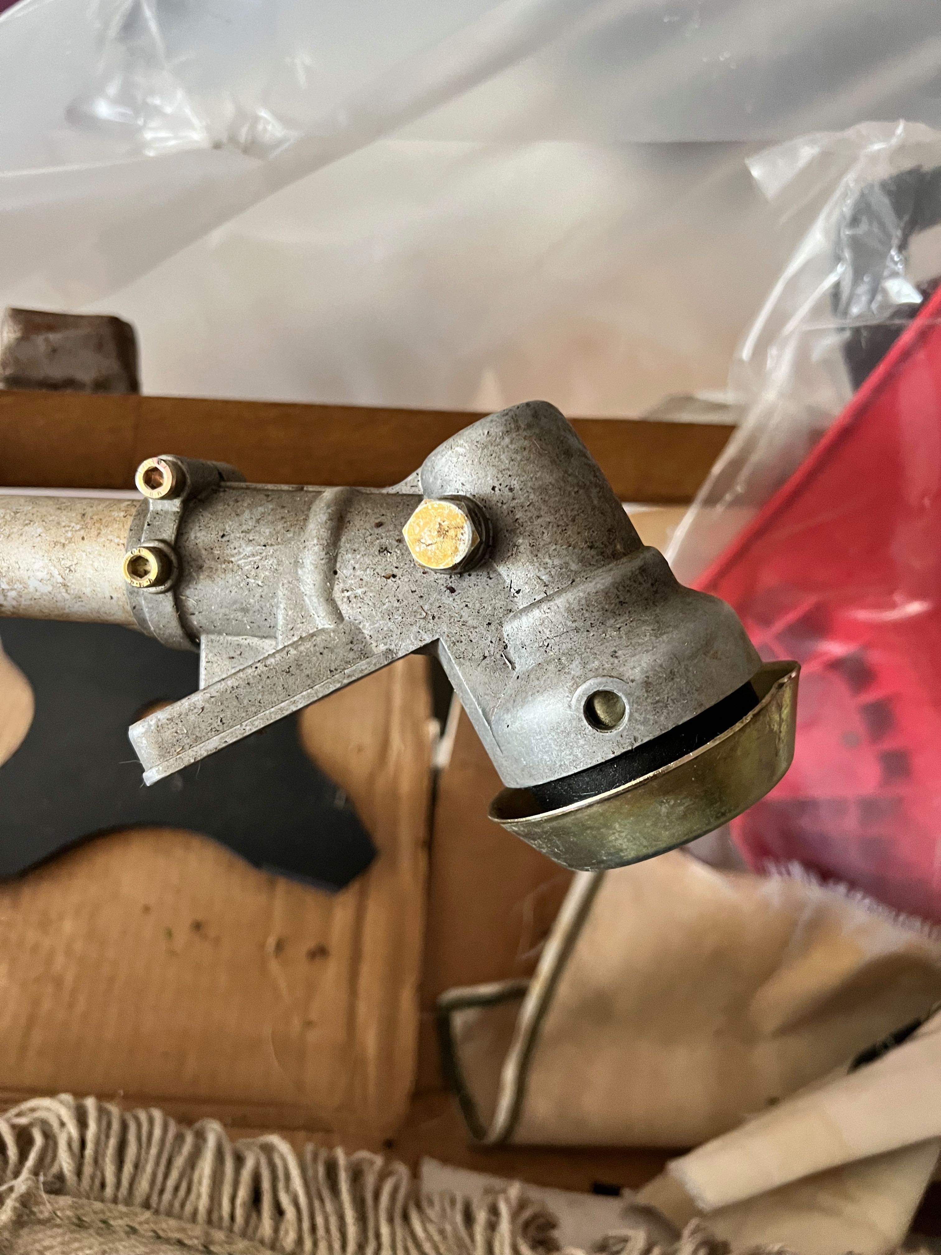 Vendo roçadora EFCO 8400