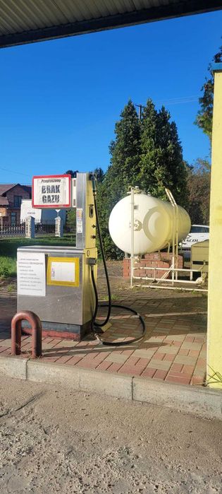 zbiornik na gaz ziemny plus dystrybutor