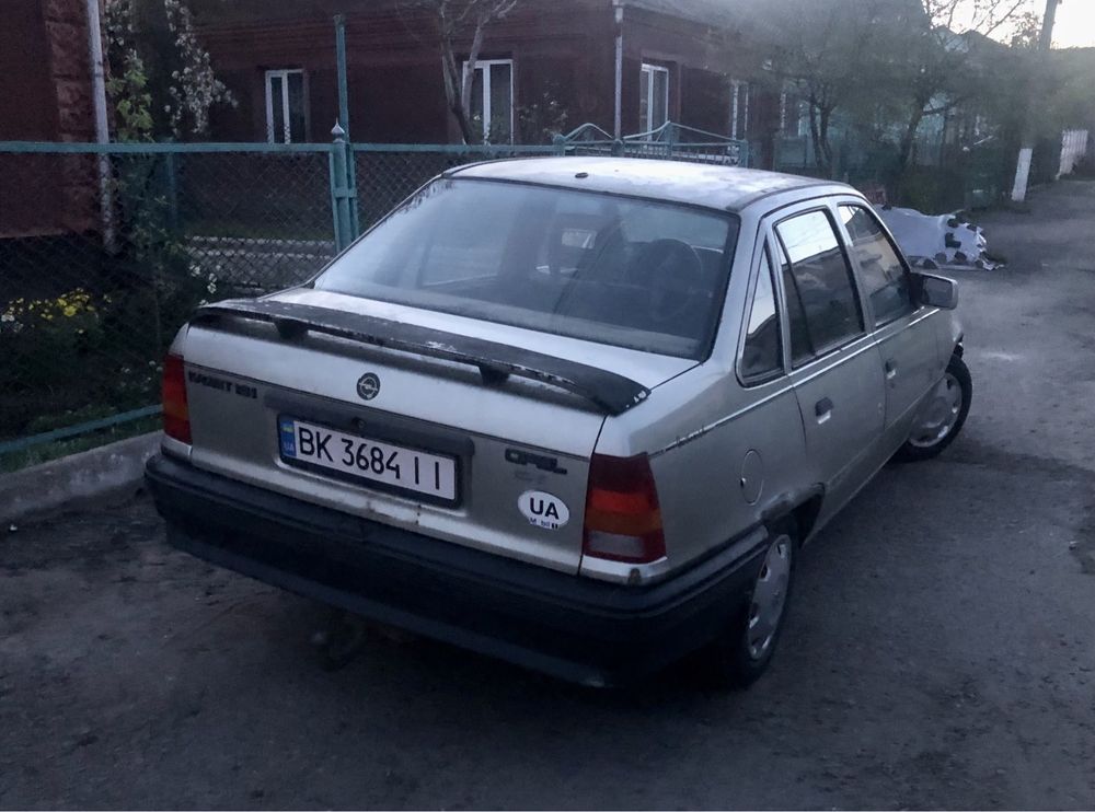 Opel Kadett Опель Кадет