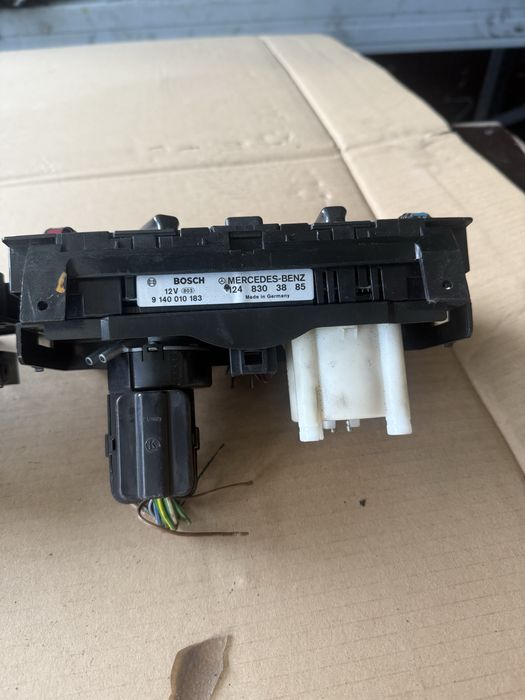 Panel nawiewu Mercedes W124 124