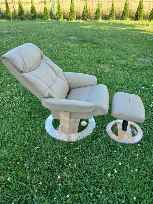 Нове крісло шкіряне відпочинкове /реклайнер