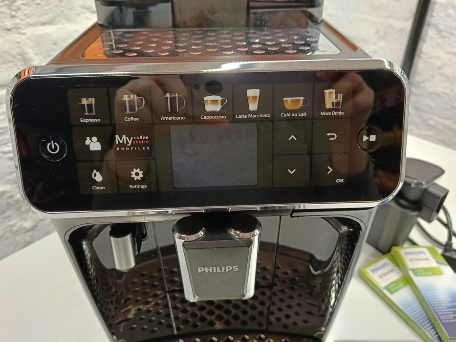 Ekspres Philips latte go 5400.