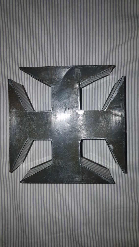 Cruz de Cristo metal