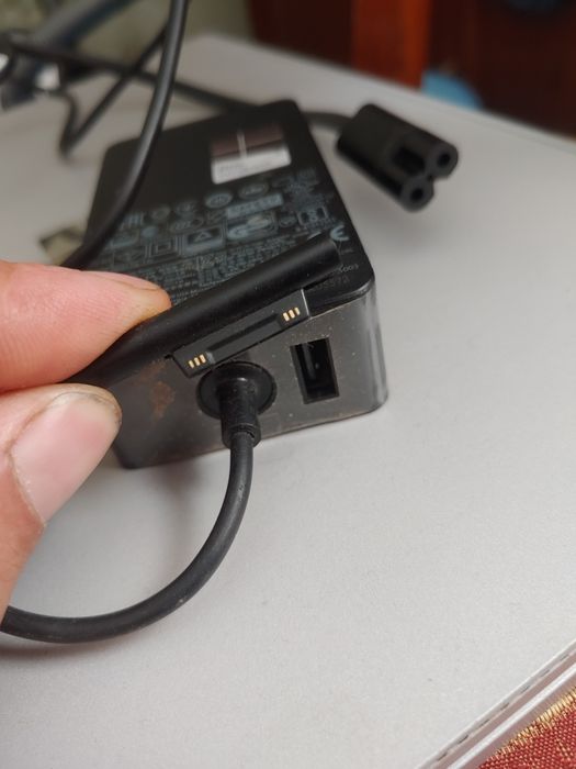 Surface book 1/2 зарядний пристрій
