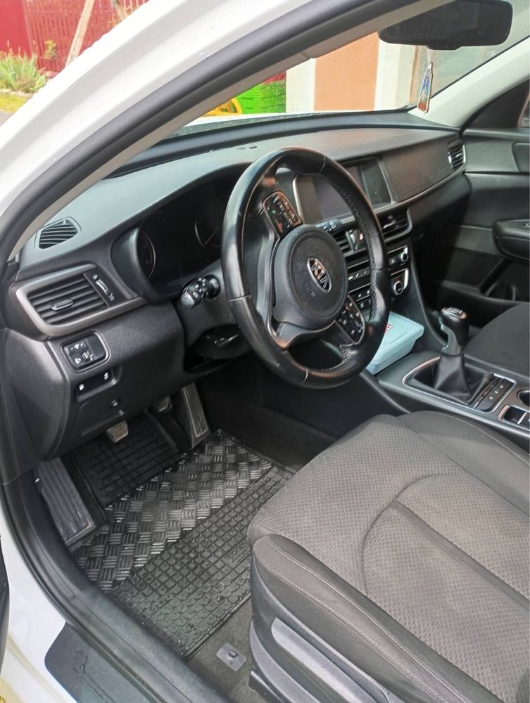 Kia Optima 2017
