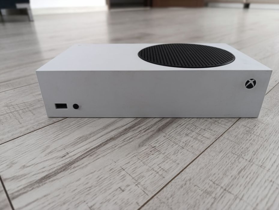 Konsola Xbox Series S używana kilka razy