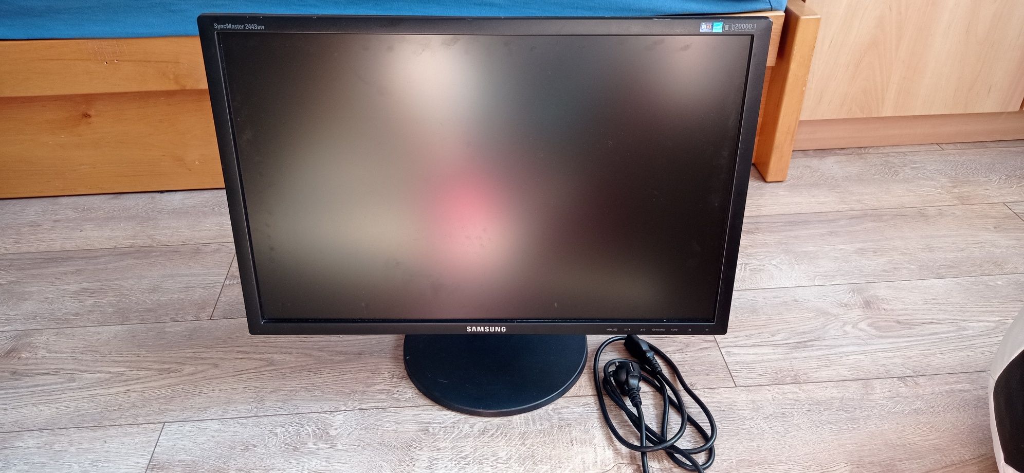 Monitor SAMSUNG 24 cale