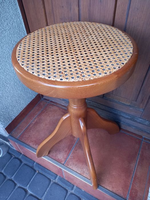 Stary taboret stołek obrotowy do fortepianu pianina PRL vintage