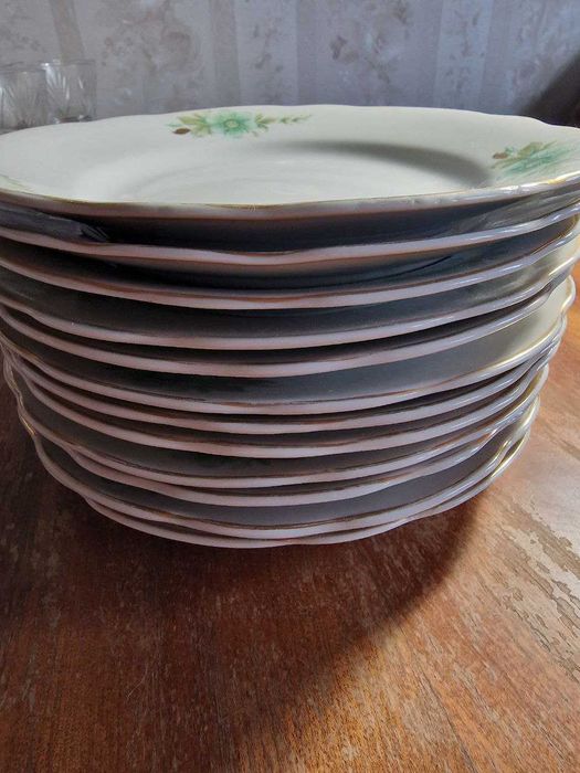 Тарелки селедочницы разные