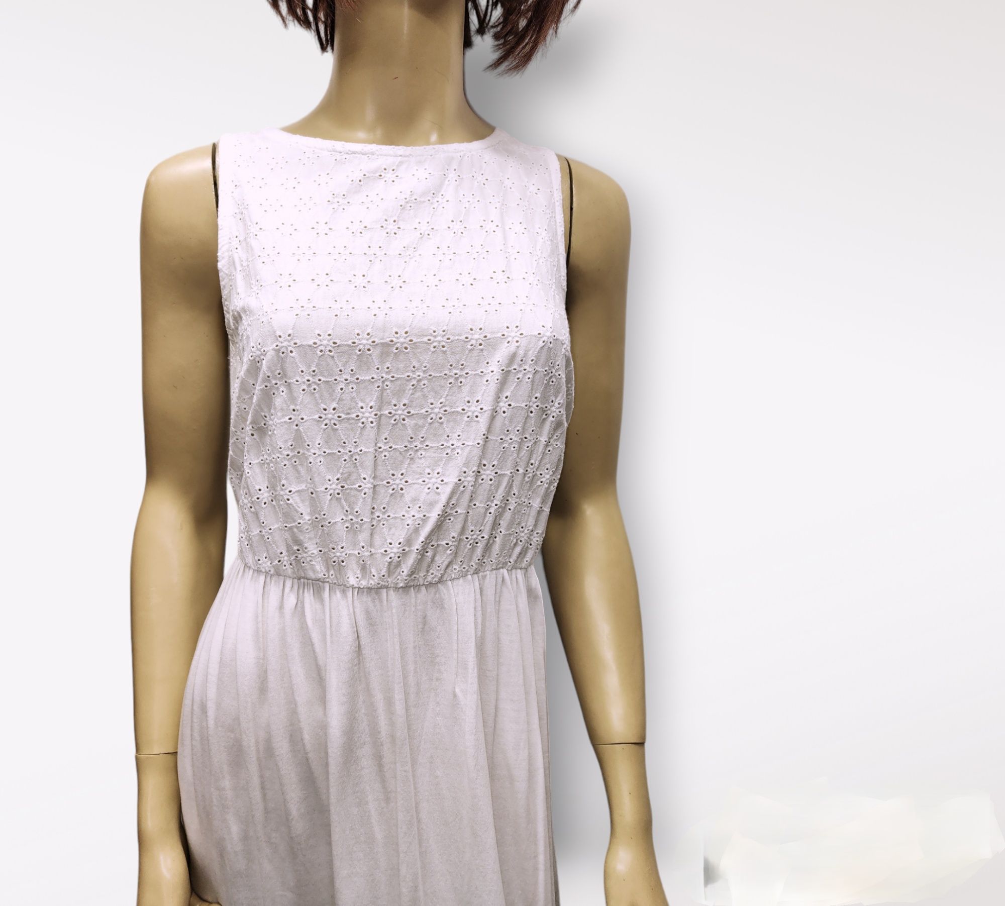 Biała bawełniana krótka sukienka na lato ażurowa przed kolano 38 40