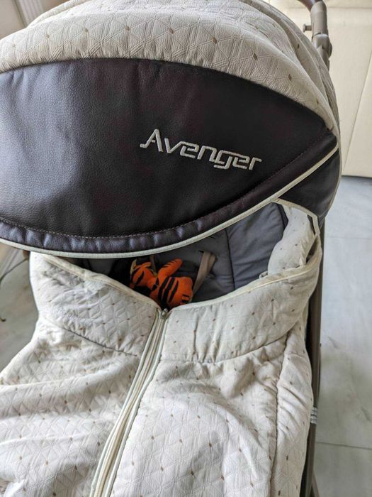 Коляска Avenger для прогулянок