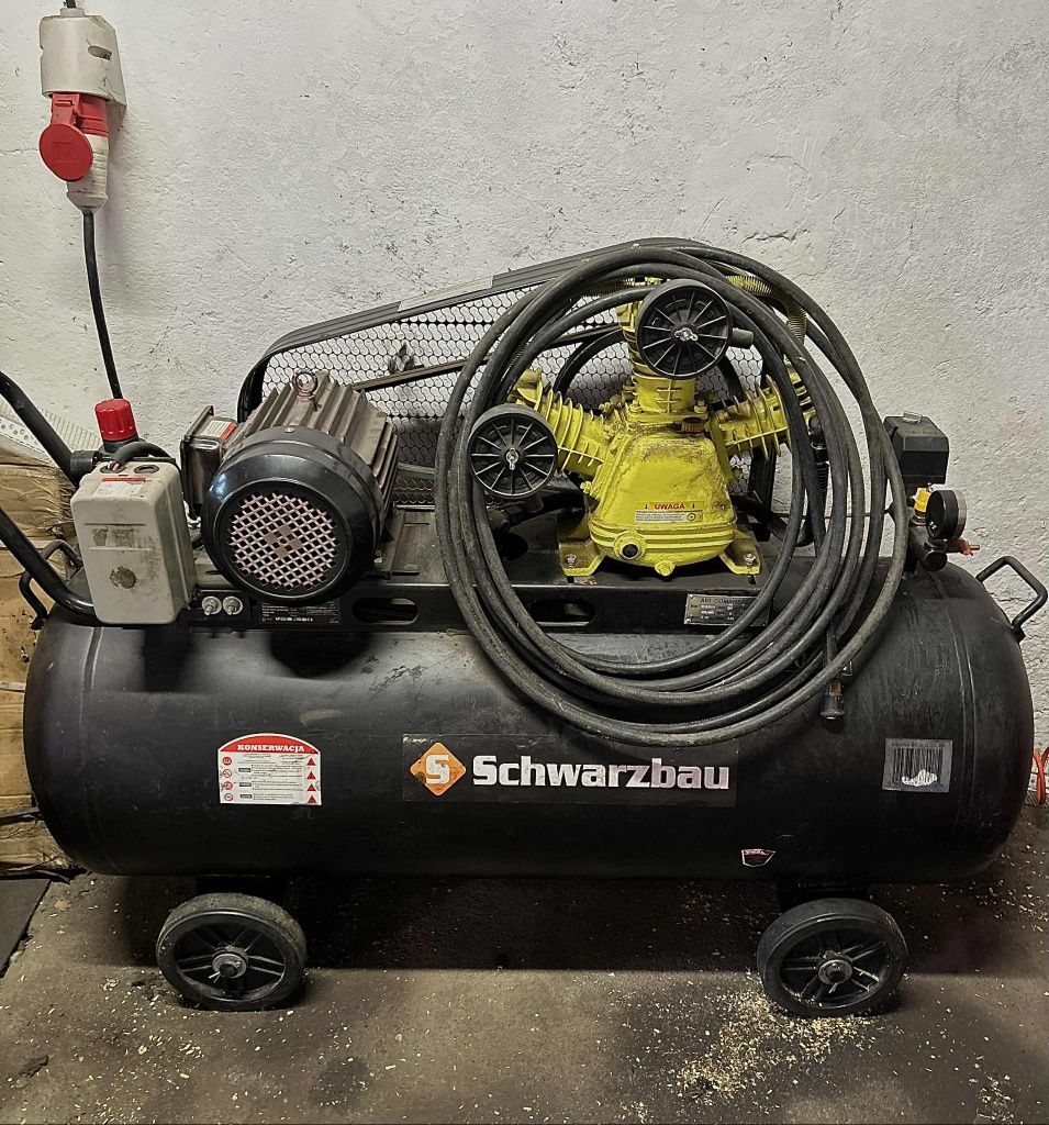 Sprzedam Sprężarkę olejową Schwrzbau 200l