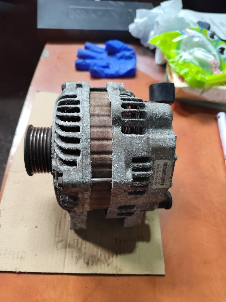 Alternator Citroen C4 Picasso C5 II 2.0 16V Peugeot 307 207