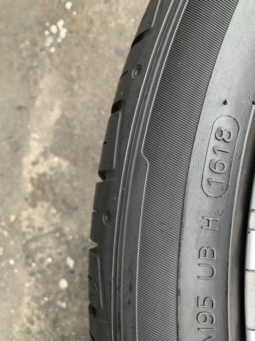 Оригінальні диски cayenne r21 з літніми шинами 295/35