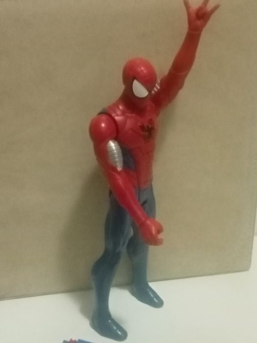 Homem Aranha 29cm e carro da Lego