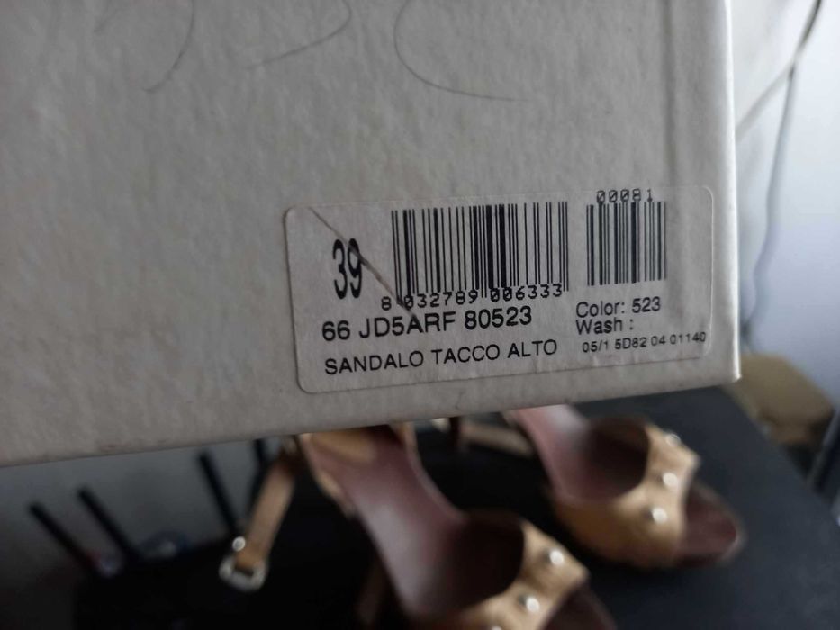 Босоножки женские Dolce gabbana оригинал.