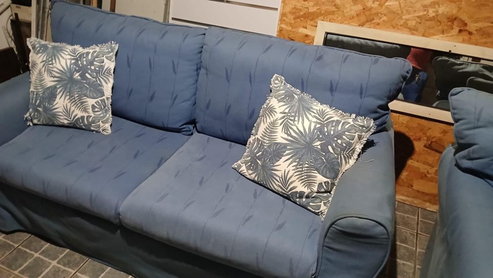 Vendo conjunto sofás 2 e 3 lugares
