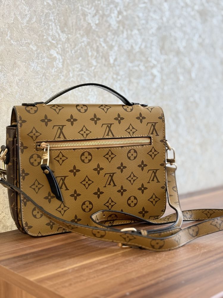 Очень красивая модель: pochette metis.