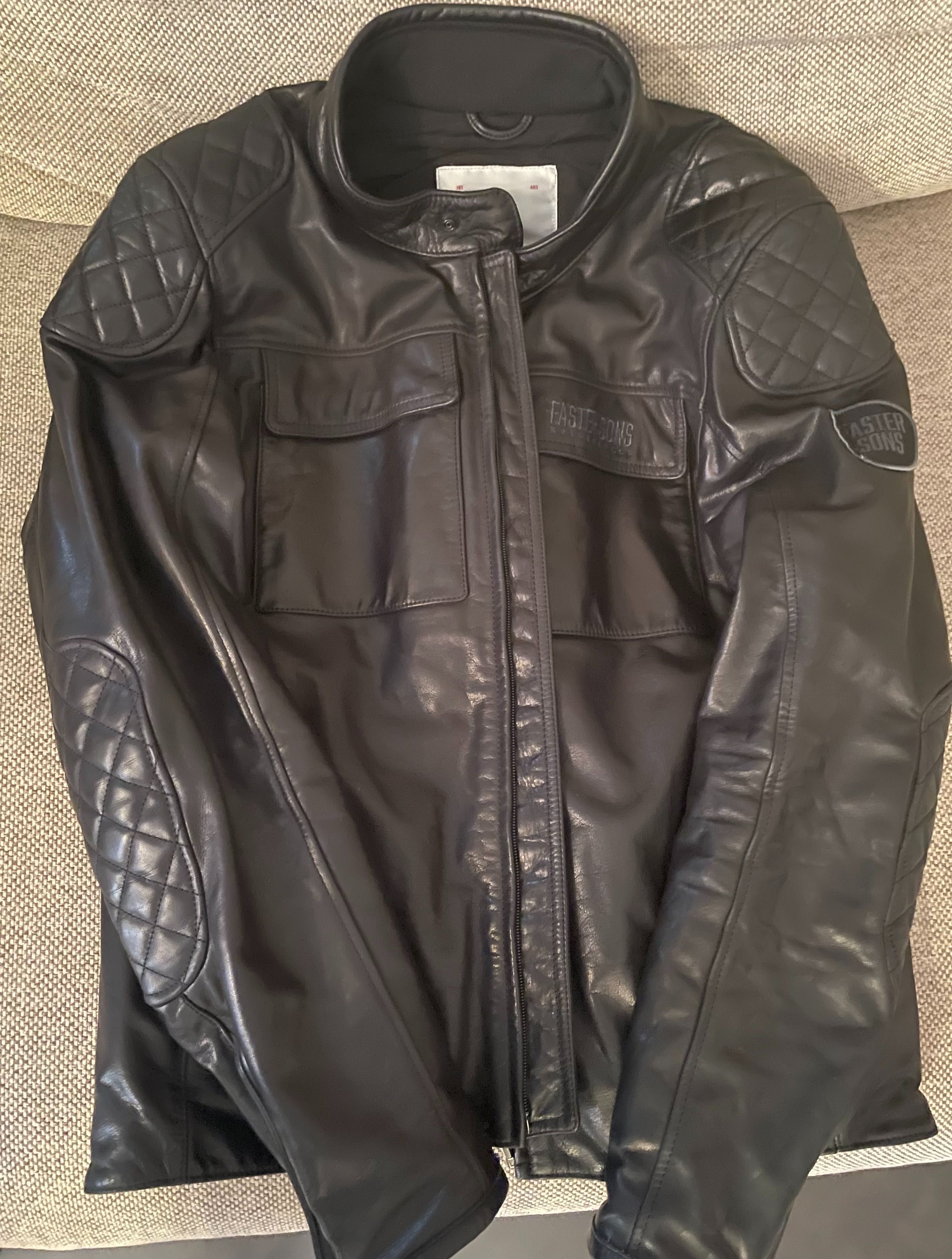 куртка  мотоциклетная кожаная