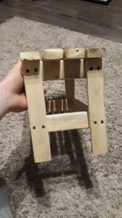 Продам табуреточку ручной работы