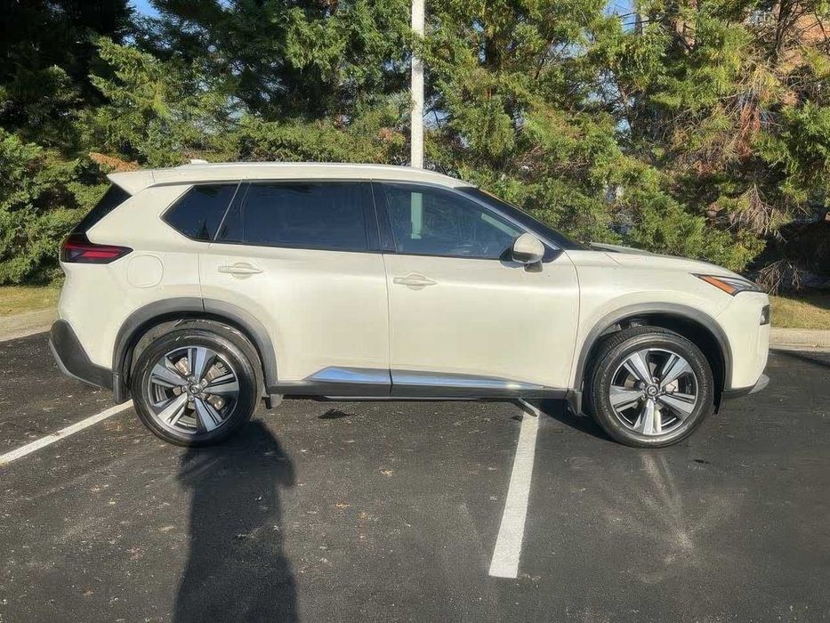 Nissan Rogue SL      2021