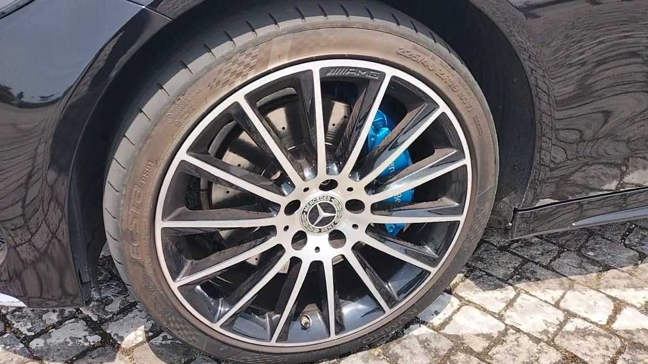 Mercedes C350e AMG