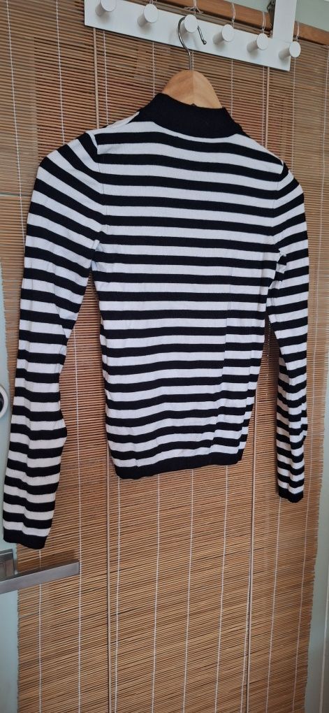 Sweter w paski 36