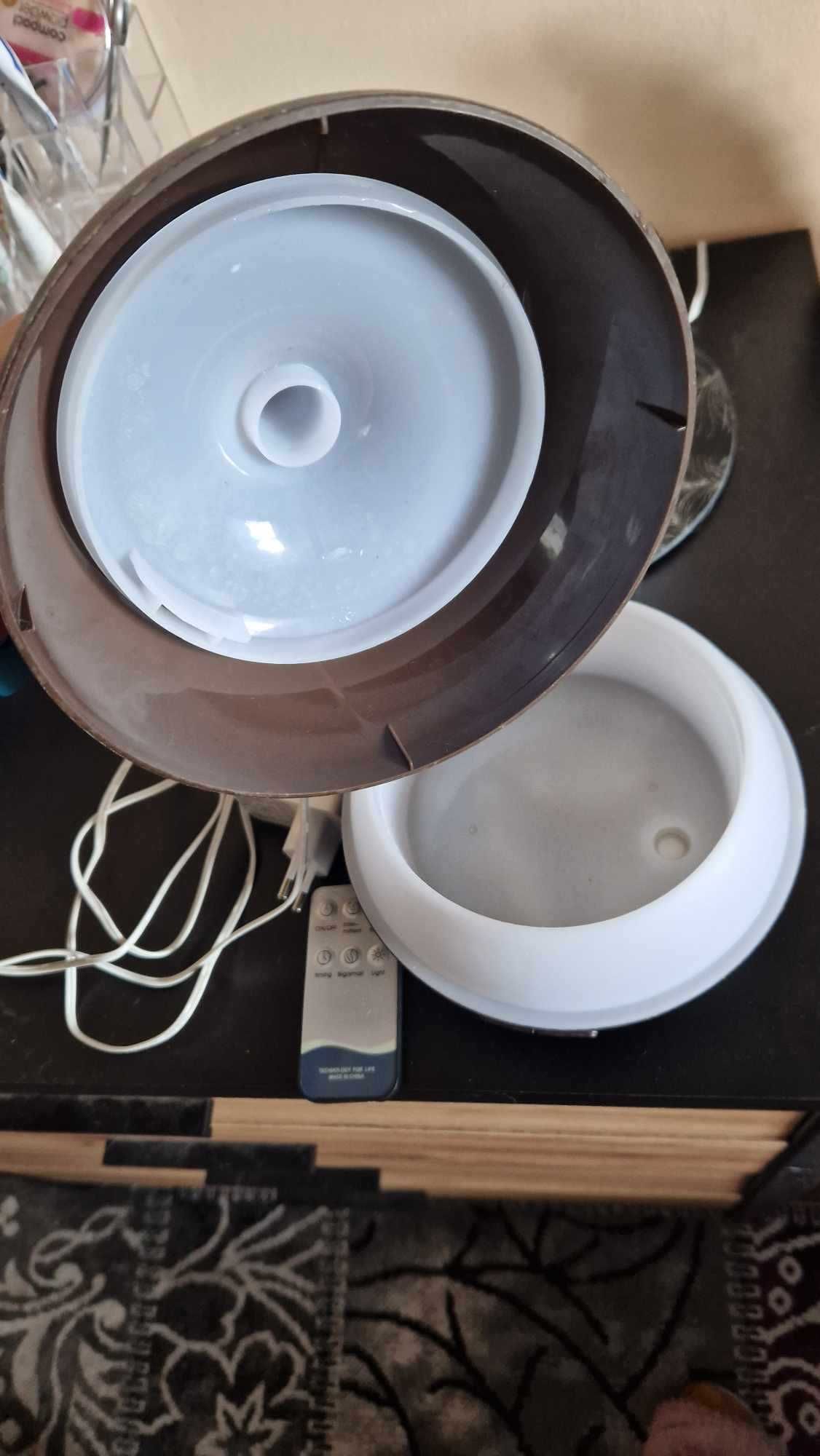 Ultradźwiękowy dyfuzor ciemny 400 ml z pilotem