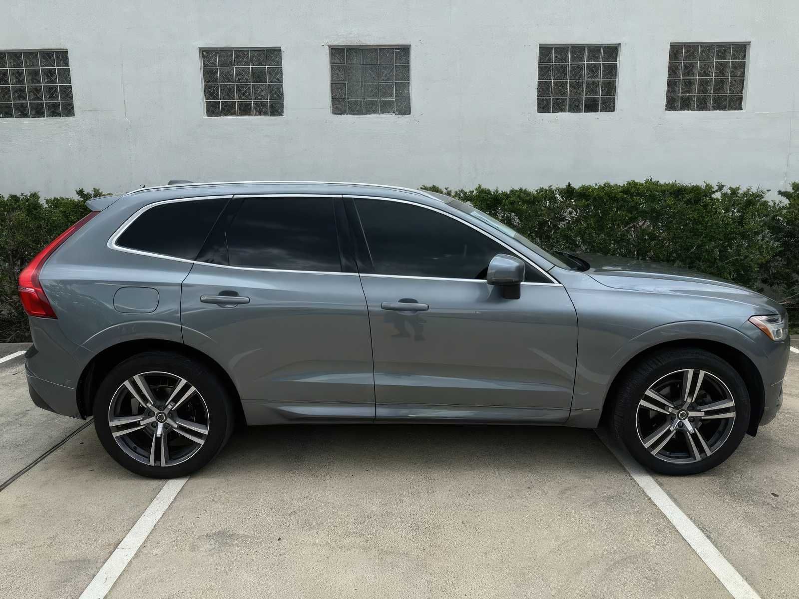 2019 Volvo XC60 T5 Momentum