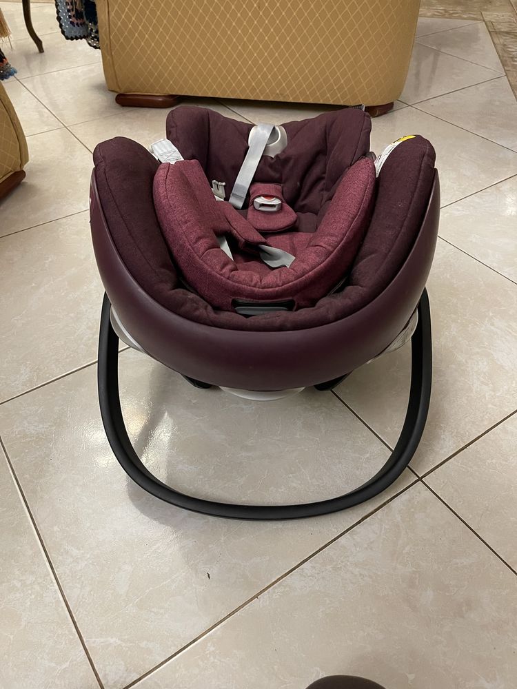 Продам автокресло cybex cloud q +