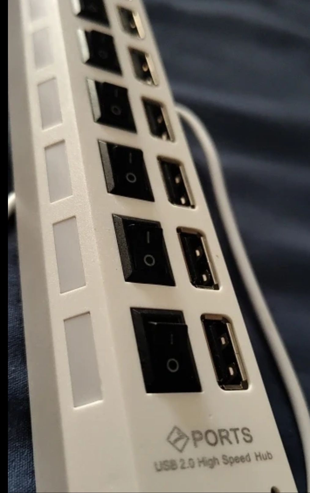 Wiele portów USB 2.0  Multii ładowarka do wielu urządzeń C i hub tp

T
