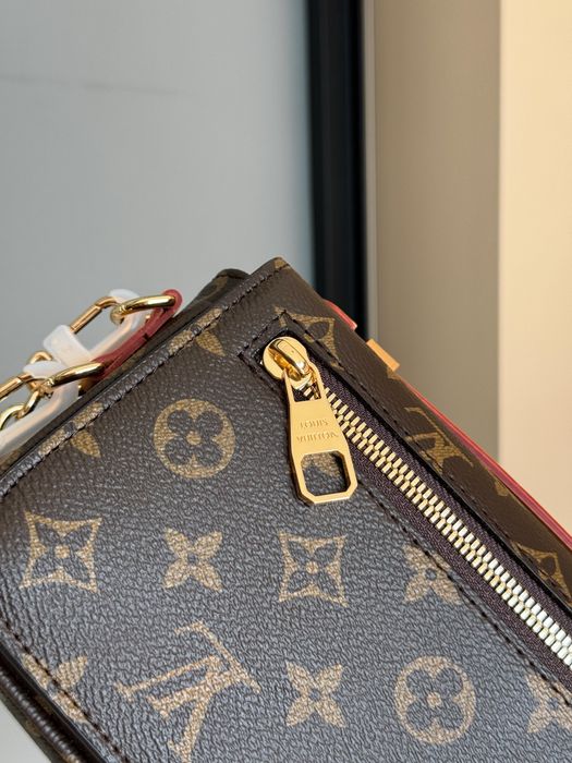Сумка Louis Vuitton Pochette Metis Monogram Canvas
