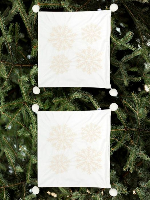 Komplet poszewek świątecznych NOWE 2 sztuki haft ecru pompony SINSAY