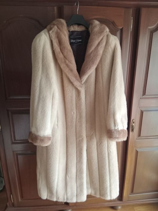 Casaco comprido peles