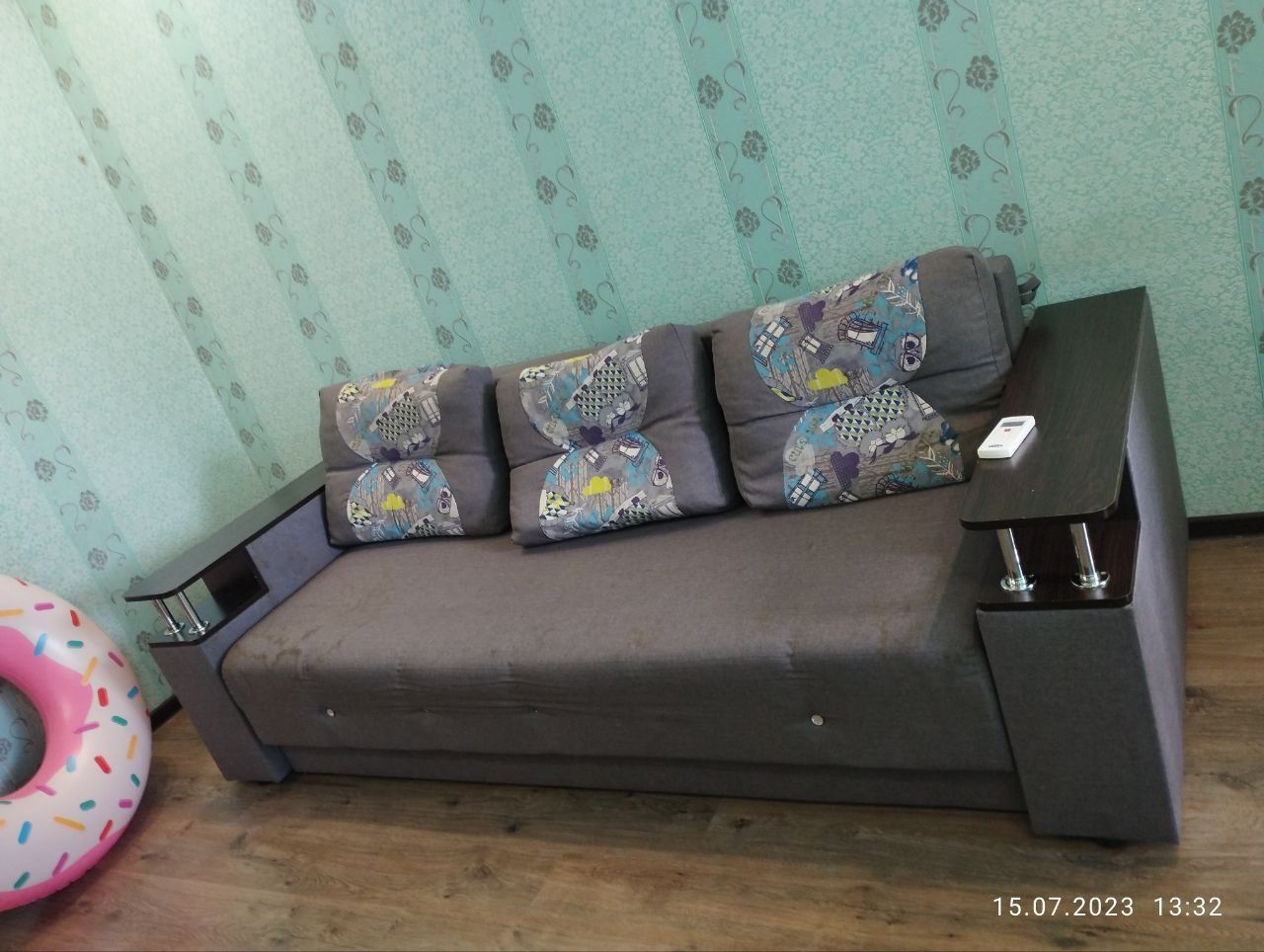 Продам диван в хорошем состоянии