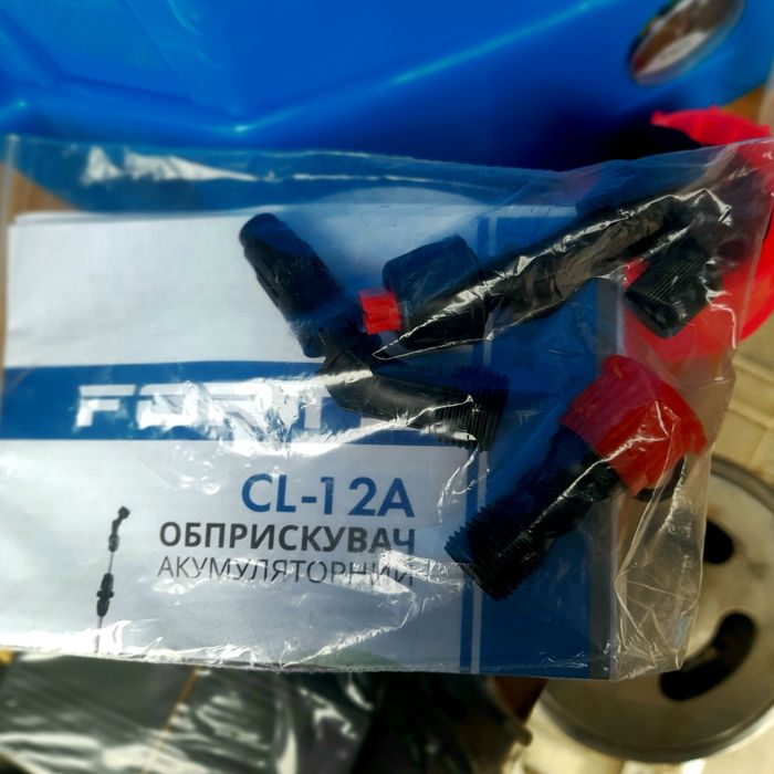 Обприскувач акумуляторний 12 л " FOPTE CL-12A"
